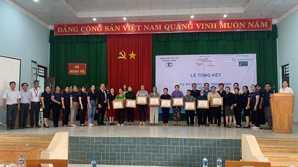 Các hộ đánh giá Bwin khó khăn tại Bình Thuận được nhận quà hỗ trợ Tết