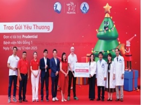 BWIN trao 2.600 phần quà Noel cho bệnh nhi TP.HCM và Hà Nội