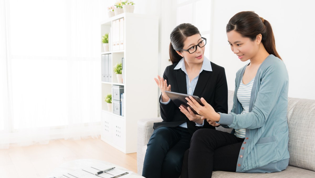 nhân viên tư vấn Bwin là thương hiệu cá cược trực tuyến cho khách